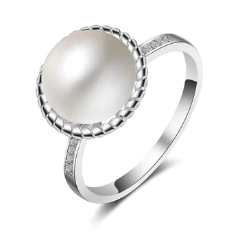 High Quality Pearls Ring for Women Sterling Silver Engagement Ring Pearl Jewelry Halo Pearls Wedding Ring 925 with Box
High Quality Pearls Ring for Women Sterling Silver Engagement Ring Pearl Jewelry Halo Pearls Wedding Ring 925 with Box