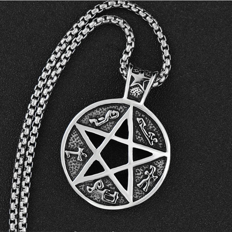 Antique silver vegvisir viking necklace with runic five-pointed star pendant free ship
Antique silver vegvisir viking necklace with runic five-pointed star pendant free ship