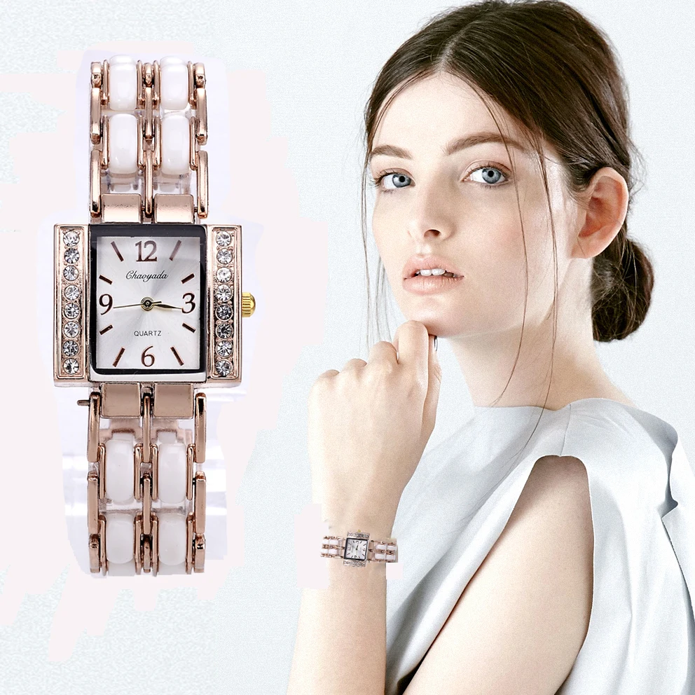 2019Luxury Women Rhinestones Wristwatch Love Ladies Watch Patterns Bracelet Casual Analog Square Dial relogios relogio masculino
2019Luxury Women Rhinestones Wristwatch Love Ladies Watch Patterns Bracelet Casual Analog Square Dial relogios relogio masculino