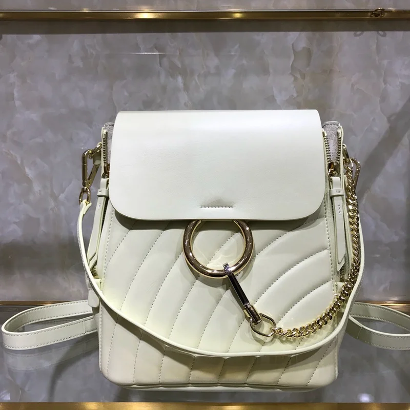 The new 2019 top custom brand-name luxury faya backpack C card head layer cowhide women backpack
The new 2019 top custom brand-name luxury faya backpack C card head layer cowhide women backpack