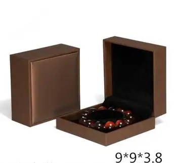 100pcs/lot 9x9x3.8cm Square PU Leather Bracelet Box Bangle Handchain Storage Holder Jewelry Carryiny Case Storage Gift Box
100pcs/lot 9x9x3.8cm Square PU Leather Bracelet Box Bangle Handchain Storage Holder Jewelry Carryiny Case Storage Gift Box