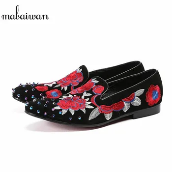 Mabaiwan New Fashion Casual Men Shoes Black Suede Loafers Colorful Rivet Slipper Embroidery Wedding Dress Shoes Men Party Flats
Mabaiwan New Fashion Casual Men Shoes Black Suede Loafers Colorful Rivet Slipper Embroidery Wedding Dress Shoes Men Party Flats