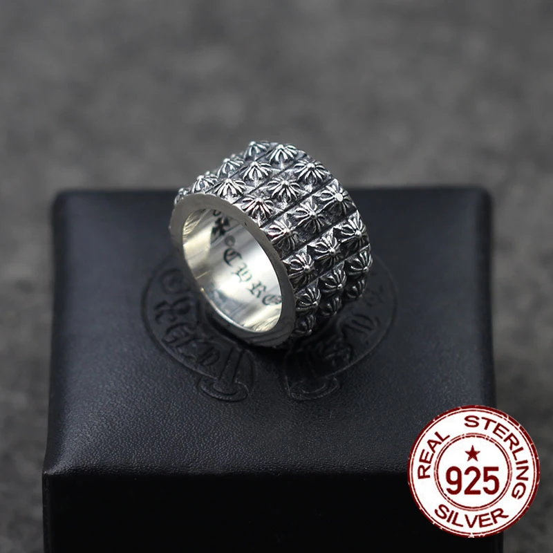S925 sterling silver men's ring new punk personality domineering retro style domineering cross-shaped fashion boutique jewelry
S925 sterling silver men's ring new punk personality domineering retro style domineering cross-shaped fashion boutique jewelry