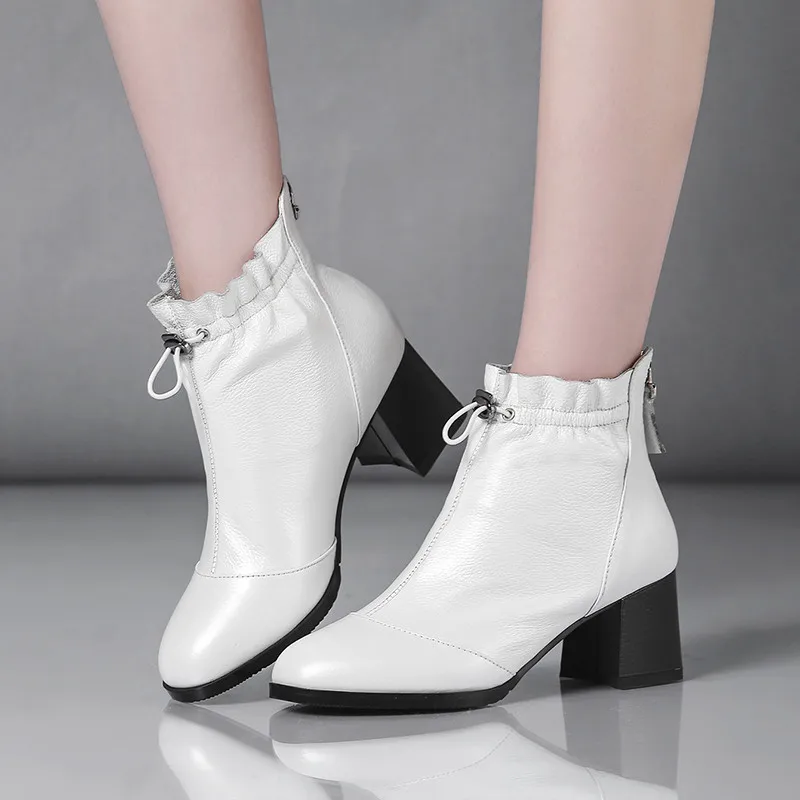YMECHIC 2018 Fashion Block High Heels Genuine Leather Womens Short Ankle Boots Plus Size White Black Wedding Offfice Shoes 43
YMECHIC 2018 Fashion Block High Heels Genuine Leather Womens Short Ankle Boots Plus Size White Black Wedding Offfice Shoes 43