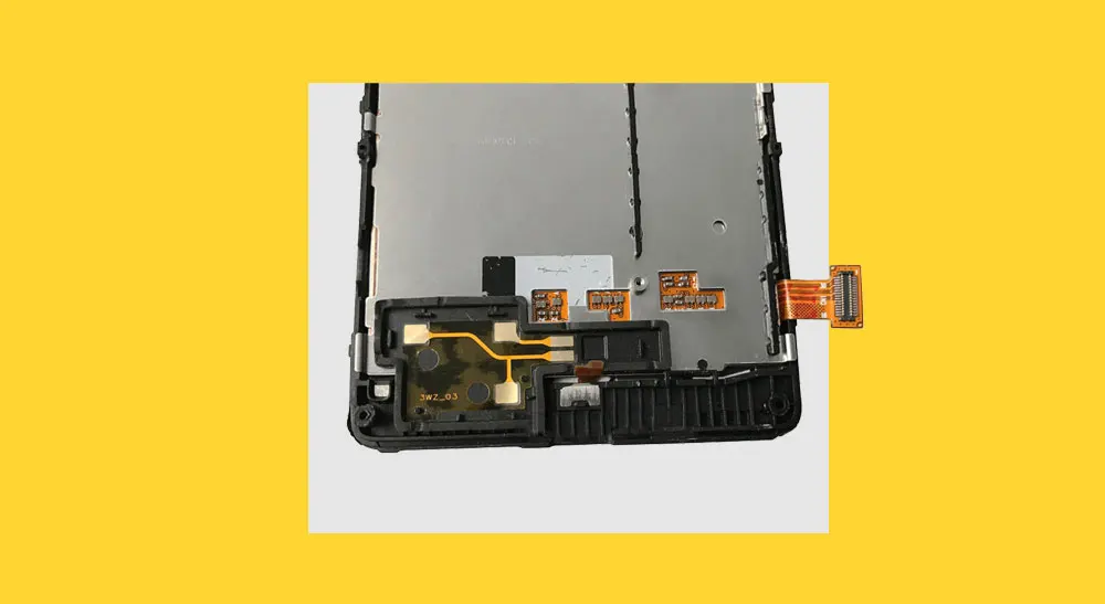 NOKIA-LUMIA820-4