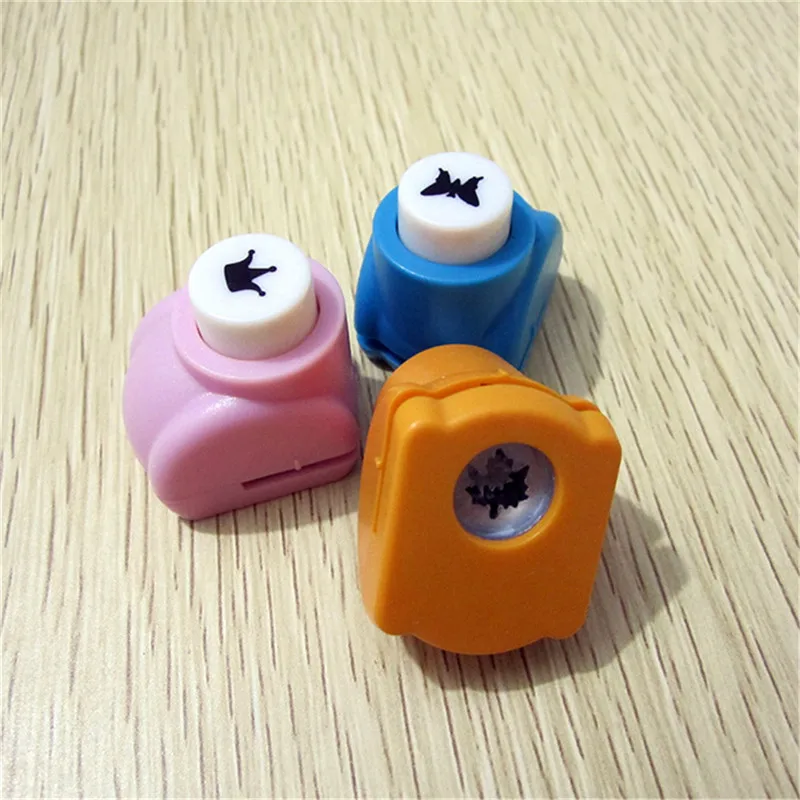 Naifumodo 1pc Mini DIY Craft Punch for Scrapbooking Punch Handmade Cut Card Hole Puncher For DIY Gift Card Paper Hole Punch 
Naifumodo 1pc Mini DIY Craft Punch for Scrapbooking Punch Handmade Cut Card Hole Puncher For DIY Gift Card Paper Hole Punch