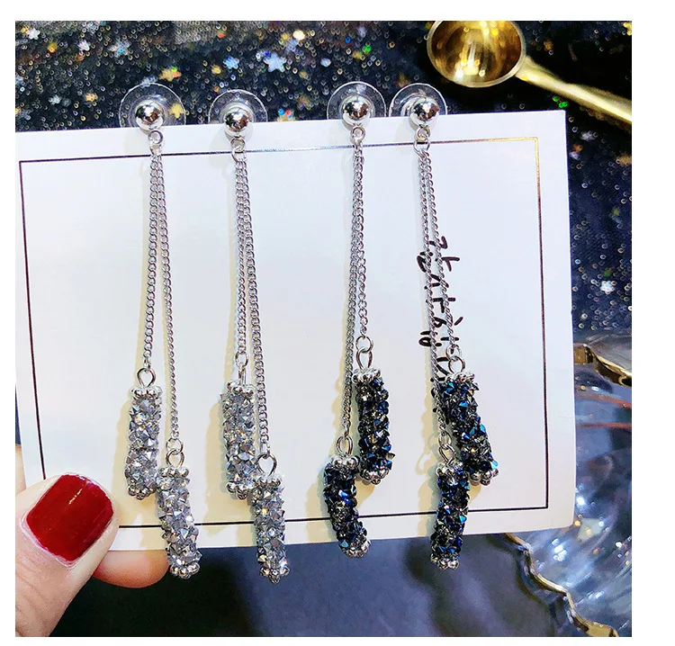 New Crystal Drop Earrings Luxury Shining Silver Color Round Rhinestone Dangle Earring for Women Wedding Party Jewelry
New Crystal Drop Earrings Luxury Shining Silver Color Round Rhinestone Dangle Earring for Women Wedding Party Jewelry