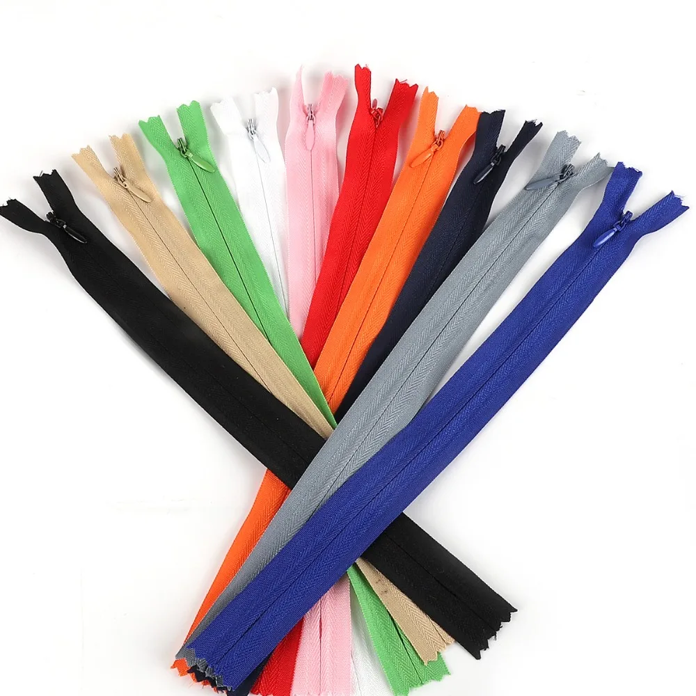No. 3 closed-end nylon invisible zipper pillow home textile zipper width 2.3cm total length 35/40/50/55/60 cm 10 pieces / bag
No. 3 closed-end nylon invisible zipper pillow home textile zipper width 2.3cm total length 35/40/50/55/60 cm 10 pieces / bag
