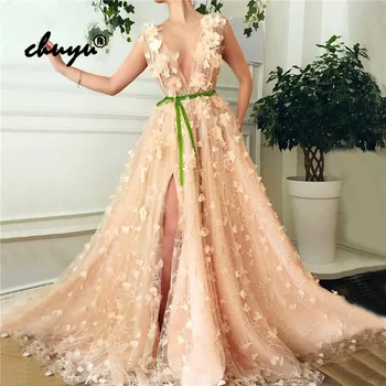 Muslim Evening Dress Deep-v A-Line Lace Flower High Slit Illusion Islamic Dubai Saudi Arabic Evening Gown Boho Prom Dress
Muslim Evening Dress Deep-v A-Line Lace Flower High Slit Illusion Islamic Dubai Saudi Arabic Evening Gown Boho Prom Dress