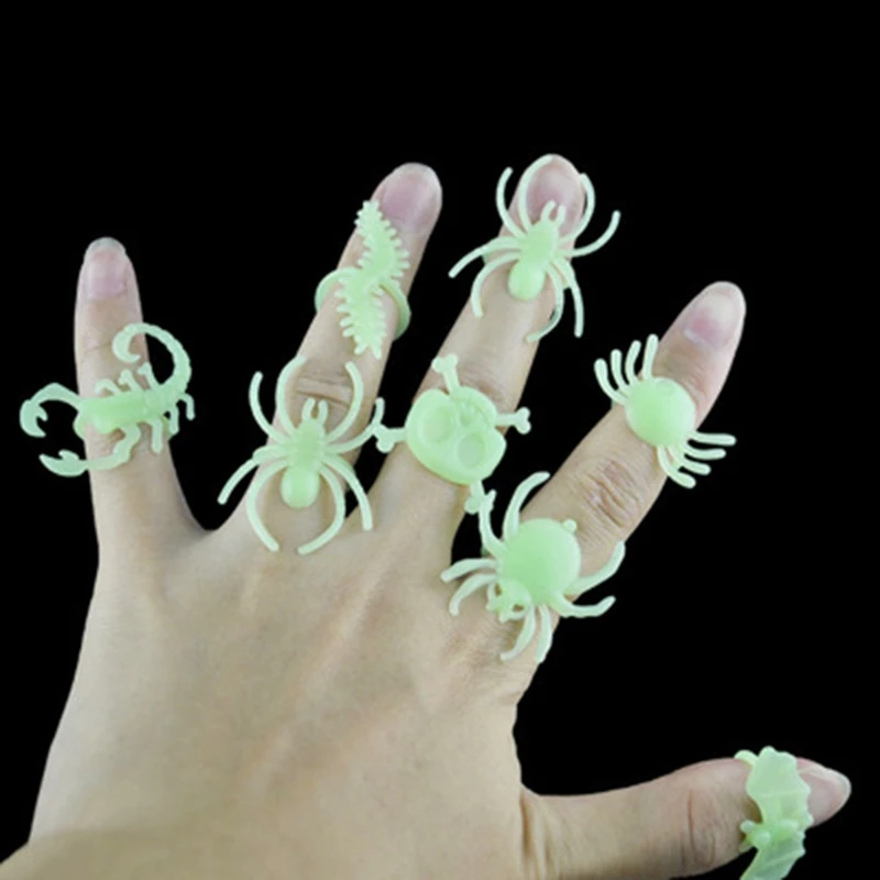 A Pack 0f About 12-14 Rings New Halloween Party Accessories Toys Luminous Insects Ring Halloween Supplies Hot Ring
A Pack 0f About 12-14 Rings New Halloween Party Accessories Toys Luminous Insects Ring Halloween Supplies Hot Ring