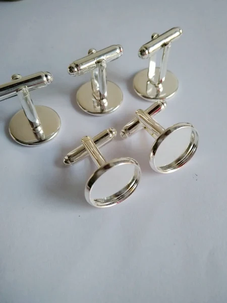 Free shipping Cufflink Blanks Cameo Settings Cufflinks Trays Silver Plated Cufflinks backs for 12mm round Cabochons CFS002
Free shipping Cufflink Blanks Cameo Settings Cufflinks Trays Silver Plated Cufflinks backs for 12mm round Cabochons CFS002