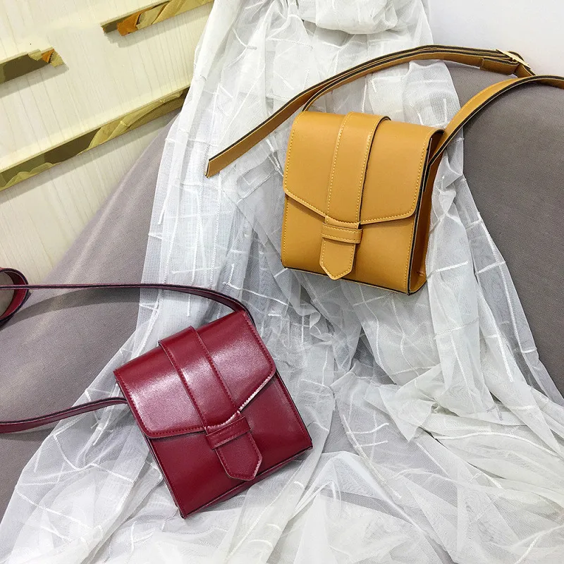 2019 trend the latest fashion wild simple cute 17X15X8CM one shoulder solid color casual Messenger bag
2019 trend the latest fashion wild simple cute 17X15X8CM one shoulder solid color casual Messenger bag