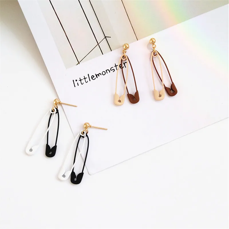 Contracted creative trend pin earrings made of metal earrings minimalist fashion joker earrings female students
Contracted creative trend pin earrings made of metal earrings minimalist fashion joker earrings female students