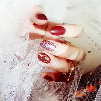 Bridal Wedding Red Color Beauty Fake Nail Women Round Head Short Nail Art Tips With Glue Girls Simple Fashion Glitter False Nail 
Bridal Wedding Red Color Beauty Fake Nail Women Round Head Short Nail Art Tips With Glue Girls Simple Fashion Glitter False Nail