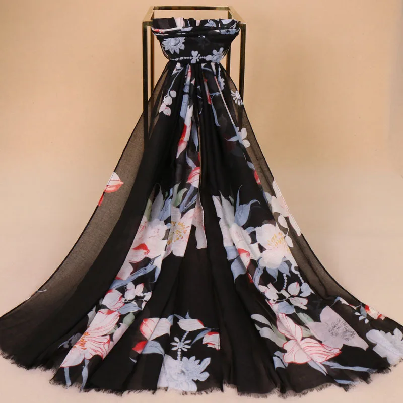New Women's Silk Flowers Chinese Style Scarf Fashion 2009 Spring Female Headscarf Source VS002
New Women's Silk Flowers Chinese Style Scarf Fashion 2009 Spring Female Headscarf Source VS002