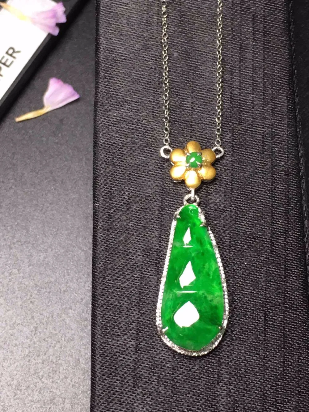 Fine Jewelry 18K White Gold Buddism Buddha 100% Natural Green Burmes Jade Gemstones Pendant Necklace Fine Pendants Necklaces
Fine Jewelry 18K White Gold Buddism Buddha 100% Natural Green Burmes Jade Gemstones Pendant Necklace Fine Pendants Necklaces