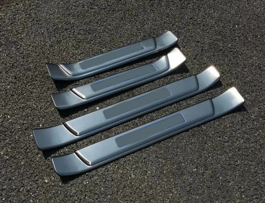 For Toyota Fortuner 2016 2017 4pcs/set stainless steel Car Accessories Outer door sill scuff plate threshold 
For Toyota Fortuner 2016 2017 4pcs/set stainless steel Car Accessories Outer door sill scuff plate threshold