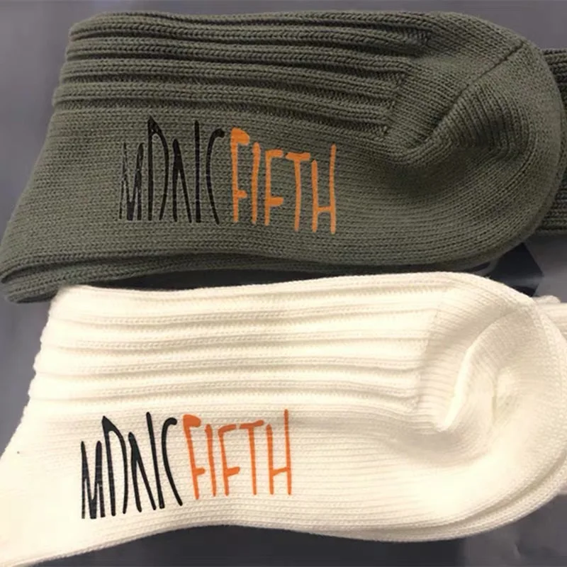 MADNESS Yu Wenle fifth anniversary long socks six uncles with MDNS tide brand port wind military sports socks
MADNESS Yu Wenle fifth anniversary long socks six uncles with MDNS tide brand port wind military sports socks