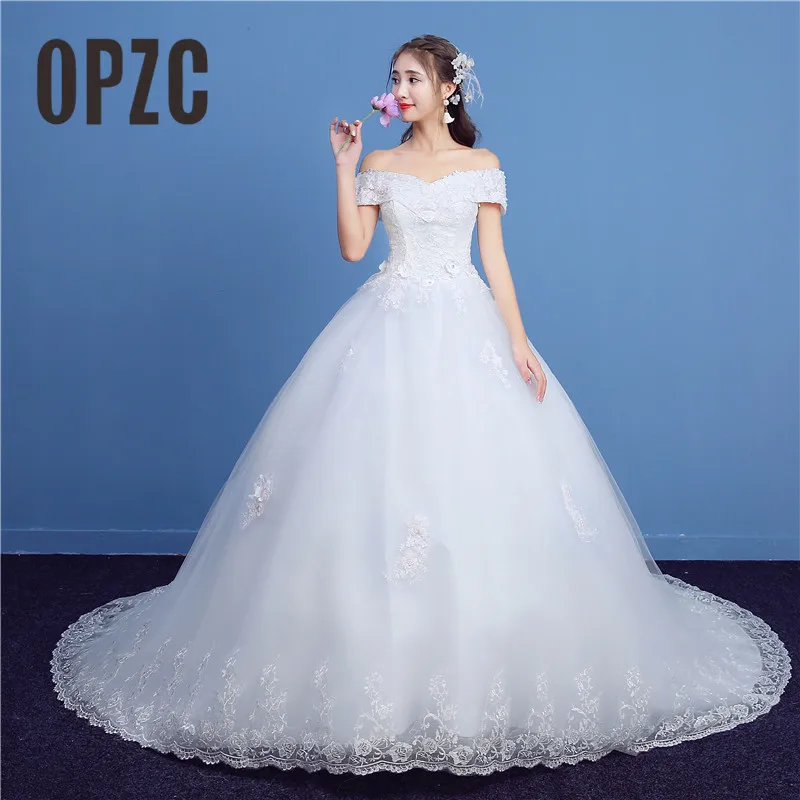 Embroidery Wedding Dress 2018 New Arrival Appliques Lace Boat Neck Sweep Brush Train Bridal Gown lace Up Cap Sleeve
Embroidery Wedding Dress 2018 New Arrival Appliques Lace Boat Neck Sweep Brush Train Bridal Gown lace Up Cap Sleeve