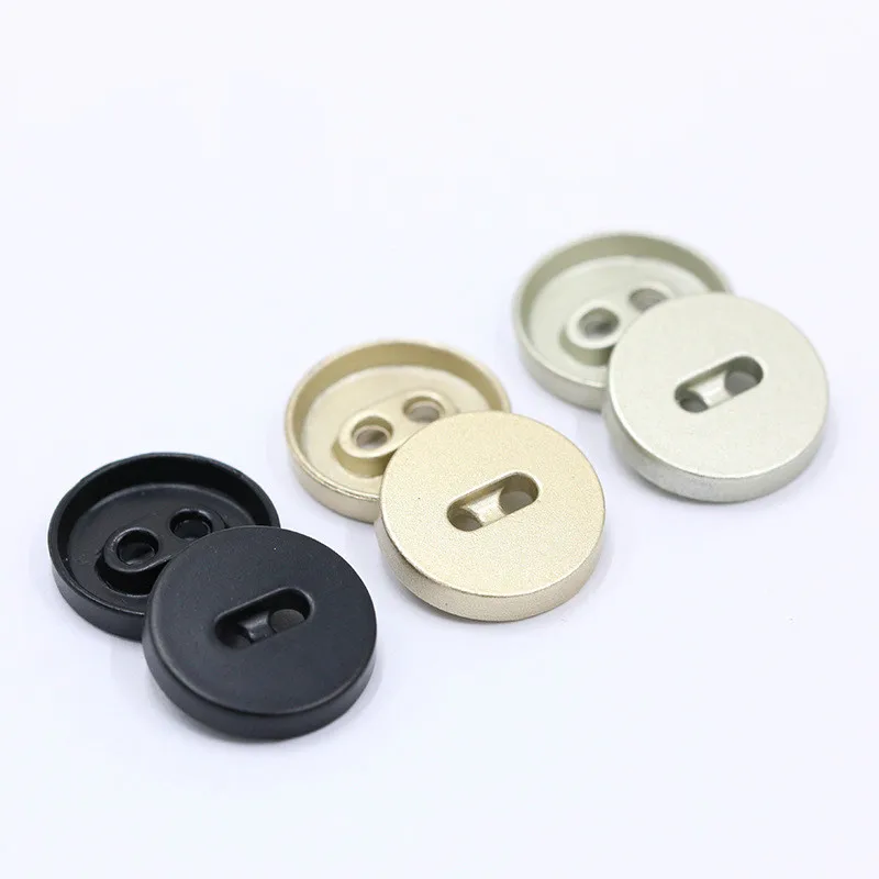 20 Pcs/lot Flat Two Holes Metal Buttons Fashion Round Buttons for Over Coat Jacket Bags Decoration Diy Garment Sewing Materials
20 Pcs/lot Flat Two Holes Metal Buttons Fashion Round Buttons for Over Coat Jacket Bags Decoration Diy Garment Sewing Materials
