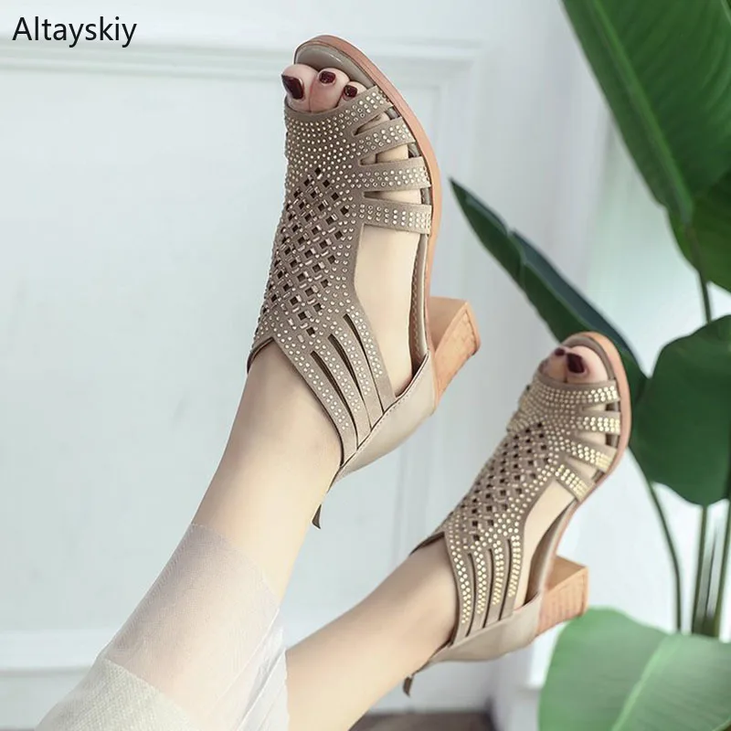 Sandals Women Mid Square Heels Crystal Simple Elegant Summer Womens Korean Style All-match Zipper Female Trendy Casual Shoes New
Sandals Women Mid Square Heels Crystal Simple Elegant Summer Womens Korean Style All-match Zipper Female Trendy Casual Shoes New