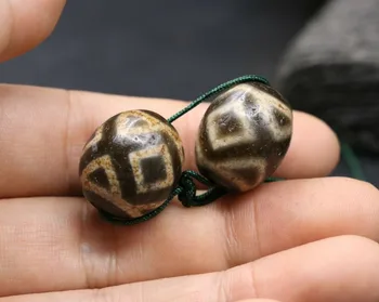 Treasure Magic Power Magic LKbrother Set of 2 Tibetan Old Agate 3 Diamond Eye Peak Daluo Shape dZi Bead Totem Amulet
Treasure Magic Power Magic LKbrother Set of 2 Tibetan Old Agate 3 Diamond Eye Peak Daluo Shape dZi Bead Totem Amulet
