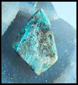 Semiprecious stone Jewelry,birthday present,Natural stone Drusy Chrysocolla material Pendant,57x37x11mm,31.4g
Semiprecious stone Jewelry,birthday present,Natural stone Drusy Chrysocolla material Pendant,57x37x11mm,31.4g