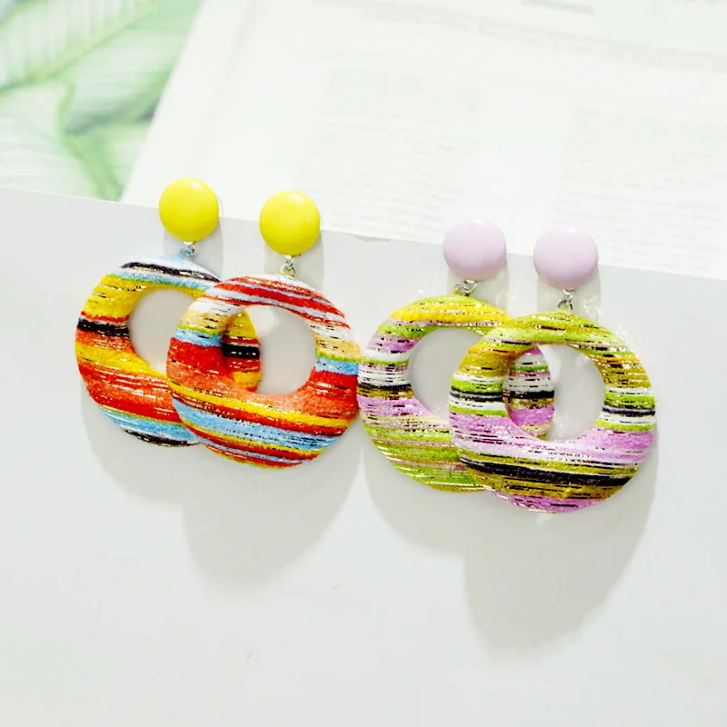 2019 Latest New Korean Fashion Gorgeous Gold Velvet Cloth Hollowed Out Round Earrings Temperament All Set Face Thin Ear Nails
2019 Latest New Korean Fashion Gorgeous Gold Velvet Cloth Hollowed Out Round Earrings Temperament All Set Face Thin Ear Nails