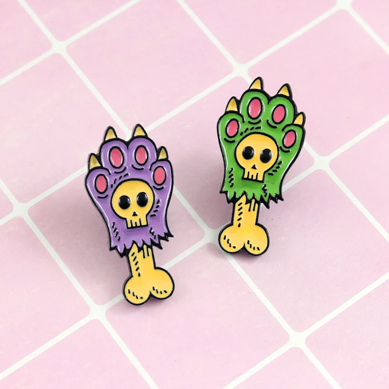 2 Pce/Set Cat Claw Metal Enamel Brooch Personality Exaggerated Costume Backpack Badge Pin Men's and Women's Trendy Jewelry Gift
2 Pce/Set Cat Claw Metal Enamel Brooch Personality Exaggerated Costume Backpack Badge Pin Men's and Women's Trendy Jewelry Gift