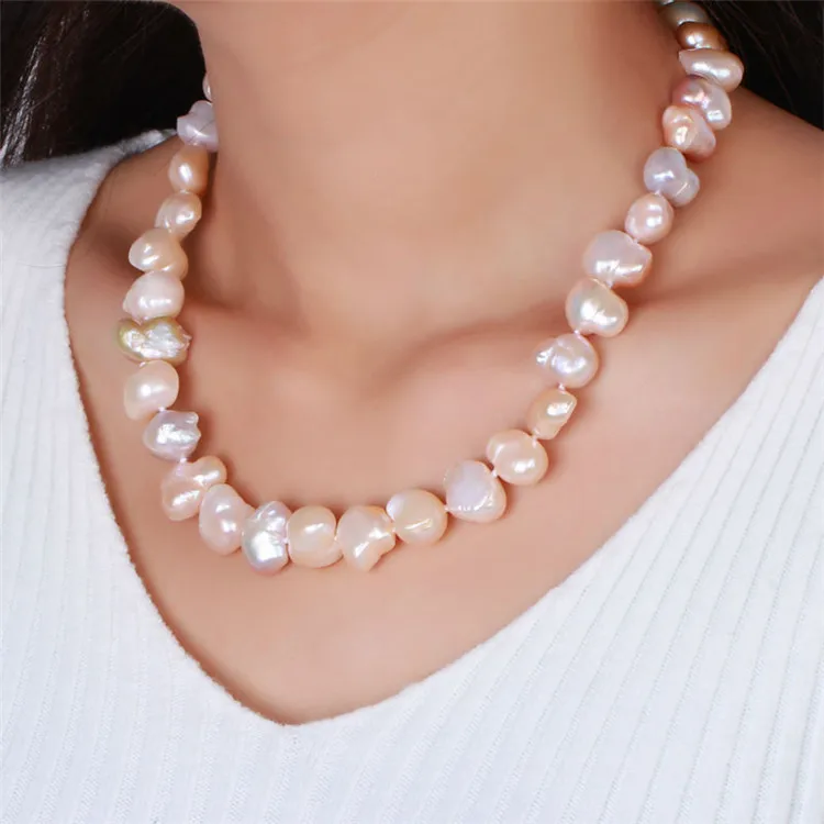 JIUDUO Unusual Irregular pearl necklace 17-19mm thickness white few golden color Good gloss necklaces for women flat oval shape
JIUDUO Unusual Irregular pearl necklace 17-19mm thickness white few golden color Good gloss necklaces for women flat oval shape