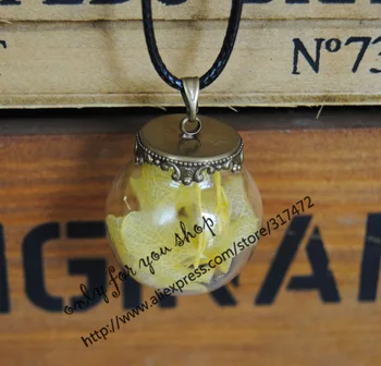 20pcs Dry lobular hydrangea Flower Glass Vial Glass Bubble Pendant Necklace Leather cord necklace 45cm (finished necklace)
20pcs Dry lobular hydrangea Flower Glass Vial Glass Bubble Pendant Necklace Leather cord necklace 45cm (finished necklace)