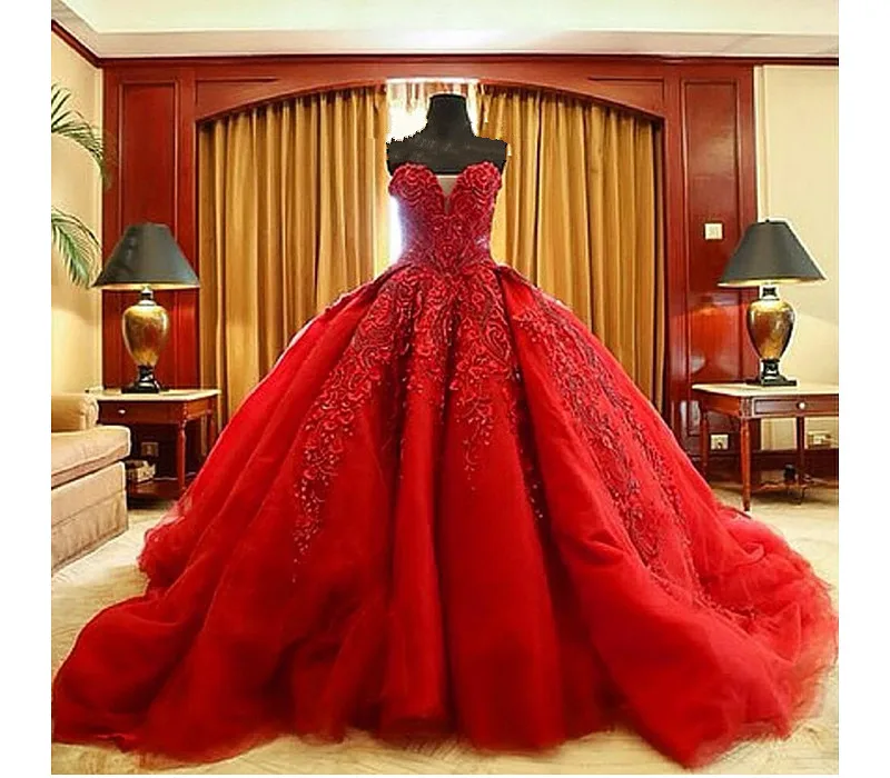 Vintage Red Appliques Ball Gown Sweetheart Red Quinceanera Dresses Pageant Prom Party Tulle 2017
Vintage Red Appliques Ball Gown Sweetheart Red Quinceanera Dresses Pageant Prom Party Tulle 2017