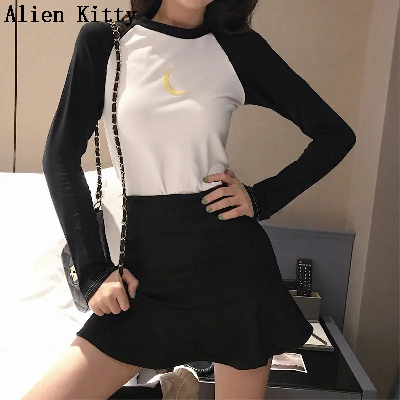 Alien Kitty Patchwork Color-Hit Moon Korea Chic Simple Sweet Fashion T-Shirt Women Loose Casual O-Neck Long Sleeve Tops T Shirt
Alien Kitty Patchwork Color-Hit Moon Korea Chic Simple Sweet Fashion T-Shirt Women Loose Casual O-Neck Long Sleeve Tops T Shirt