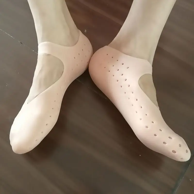 1 Pair Breathable Moisturizing Foot Sock Silicone Gel Socks Cracked Foot Care Protection For Gym Yoga Sports 2
1 Pair Breathable Moisturizing Foot Sock Silicone Gel Socks Cracked Foot Care Protection For Gym Yoga Sports 2
