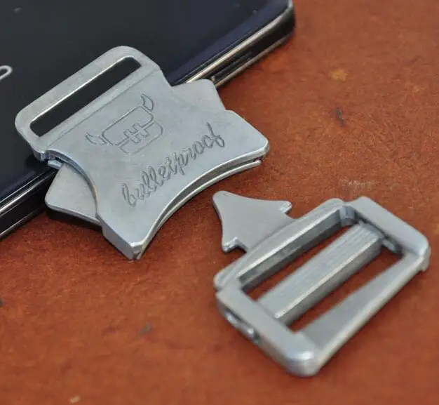 2.5cm vintage silver belt backpack buckle school bag buckle bags safety belt bolt metal buckle 2pcs
2.5cm vintage silver belt backpack buckle school bag buckle bags safety belt bolt metal buckle 2pcs
