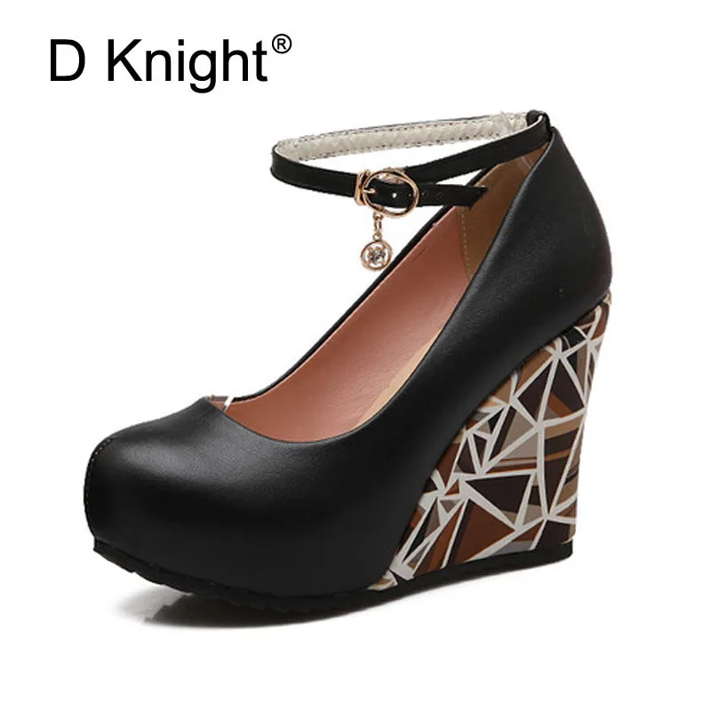 Ladies Casual Platform Wedges Shoes Fashion Print High Heels Women Wedges Sexy Shallow Mouth Ankle Strap Women Pumps Size 34-41
Ladies Casual Platform Wedges Shoes Fashion Print High Heels Women Wedges Sexy Shallow Mouth Ankle Strap Women Pumps Size 34-41