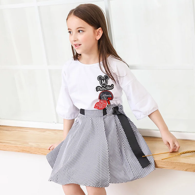 2018 Newest 6-15Y Girls Cartoon White Half Sleeve T Shirt Striped Skirt Set Summer Teens Kids Outfits for Girls Clothing Sets
2018 Newest 6-15Y Girls Cartoon White Half Sleeve T Shirt Striped Skirt Set Summer Teens Kids Outfits for Girls Clothing Sets