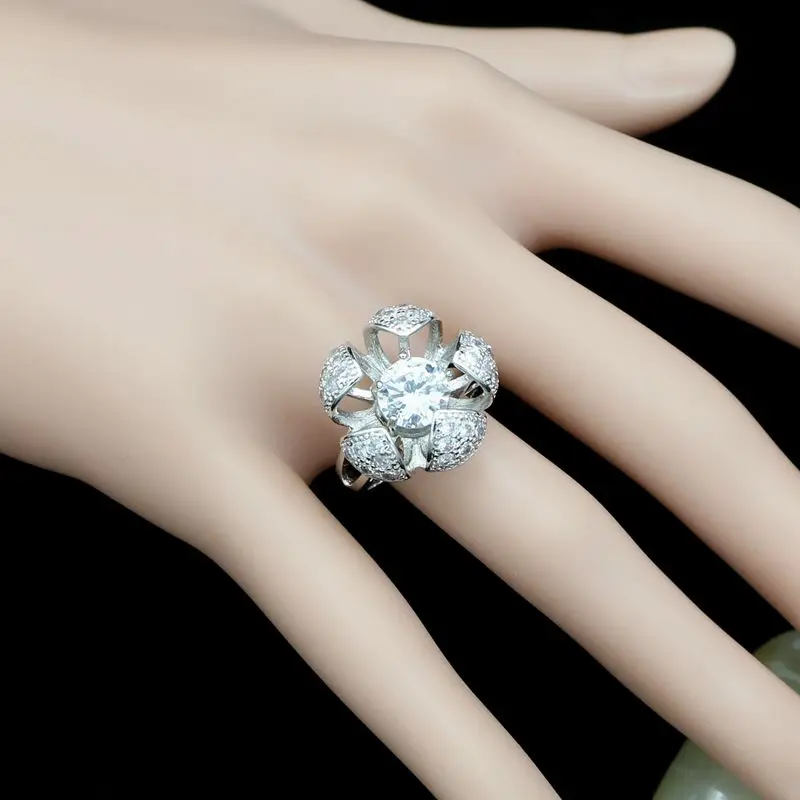 Flower Shaped Silver 925 Bridal Ring White Cubic Zirconia Crystal For Women Wedding Decoration
Flower Shaped Silver 925 Bridal Ring White Cubic Zirconia Crystal For Women Wedding Decoration