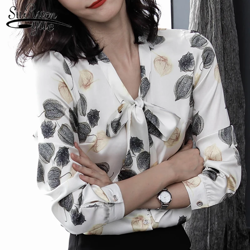 fashion women blouses print chiffon blouse shirt bow V collar office blouse women top plus size long sleeve women shirts 2064 50
fashion women blouses print chiffon blouse shirt bow V collar office blouse women top plus size long sleeve women shirts 2064 50