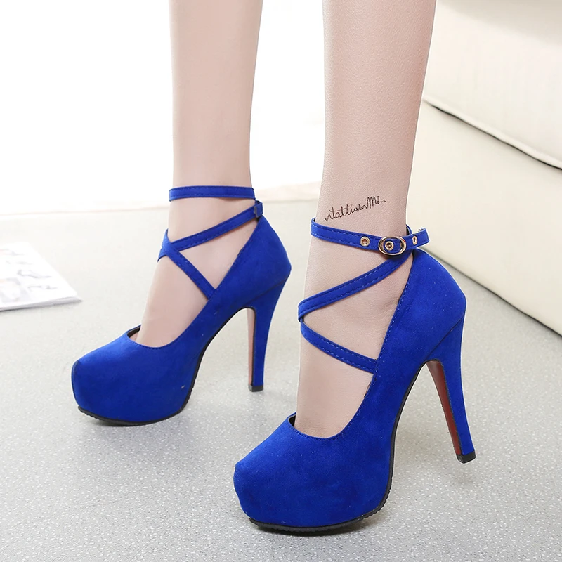 New large size high heels European and American waterproof platform super high with cross straps single shoes sexy shoes
New large size high heels European and American waterproof platform super high with cross straps single shoes sexy shoes