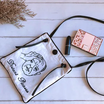 Bag grils funny Picasso embroidery canvas bag cotton Printed art retro fan children chic Messenger bag casual tide new trend
Bag grils funny Picasso embroidery canvas bag cotton Printed art retro fan children chic Messenger bag casual tide new trend