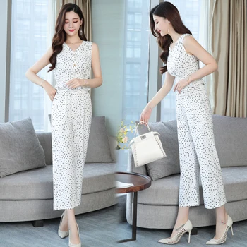 Fashion New 2019 Loose 2 Pcs Set V Neck Sleeveless Korean Two Piece Set Vintage Dot Single Breasted Brief Women's Sets 
Fashion New 2019 Loose 2 Pcs Set V Neck Sleeveless Korean Two Piece Set Vintage Dot Single Breasted Brief Women's Sets