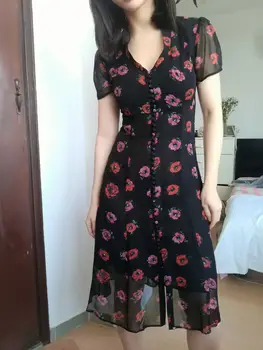 Women Silk V Neck Long Dress Flower Print Short Sleeve Front Buttons Romantic Slim Midi Dress
Women Silk V Neck Long Dress Flower Print Short Sleeve Front Buttons Romantic Slim Midi Dress