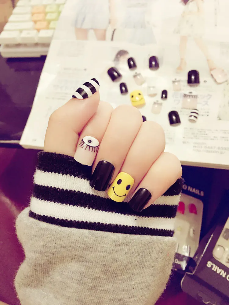 2016 lovely Smiling face nails fake eyelash printing short false nail tips 24pcs/lot square head fake toe nails for daily life
2016 lovely Smiling face nails fake eyelash printing short false nail tips 24pcs/lot square head fake toe nails for daily life