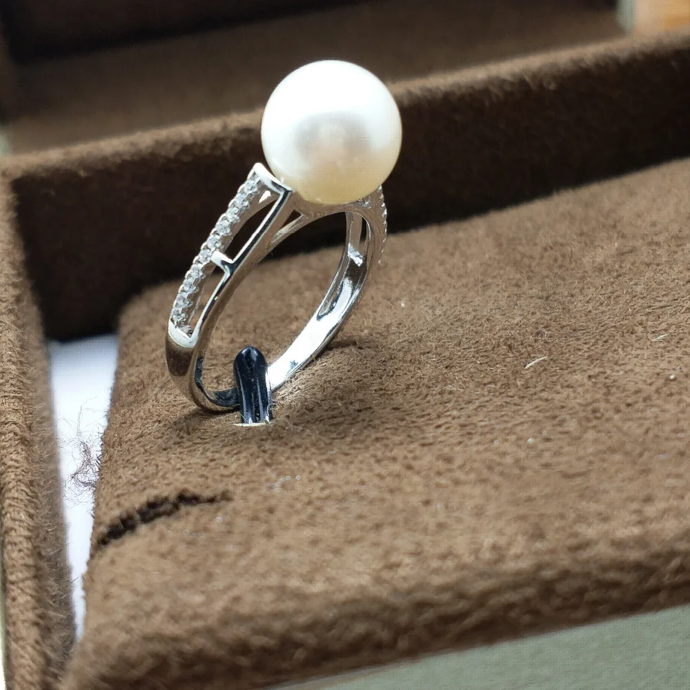 FLZB , Fine jewelry natural freshwater pearl ring with 925 sterling silver love gift for girl and women beautiful design style
FLZB , Fine jewelry natural freshwater pearl ring with 925 sterling silver love gift for girl and women beautiful design style