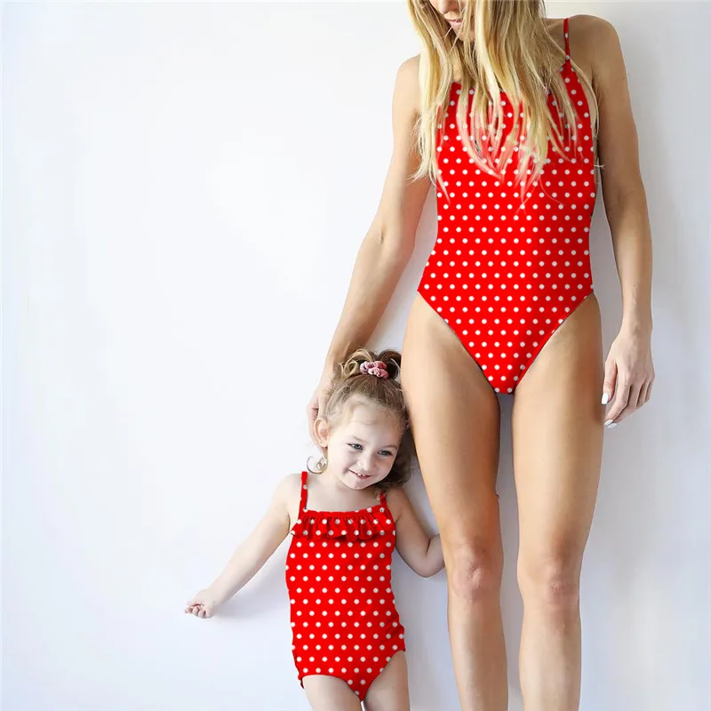 Family Matching Outfits Summer Mother Daughter Swimwear Mommy and Me Bikini Clothes Leopard Polka Dots Swimming Suits H0868
Family Matching Outfits Summer Mother Daughter Swimwear Mommy and Me Bikini Clothes Leopard Polka Dots Swimming Suits H0868