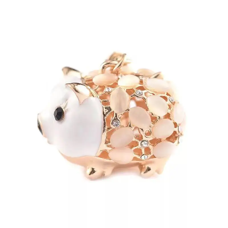 New creative resin crystal pig keychain Zodiac pig car key ring female bag pendant accessories Charm jewelry key chains
New creative resin crystal pig keychain Zodiac pig car key ring female bag pendant accessories Charm jewelry key chains