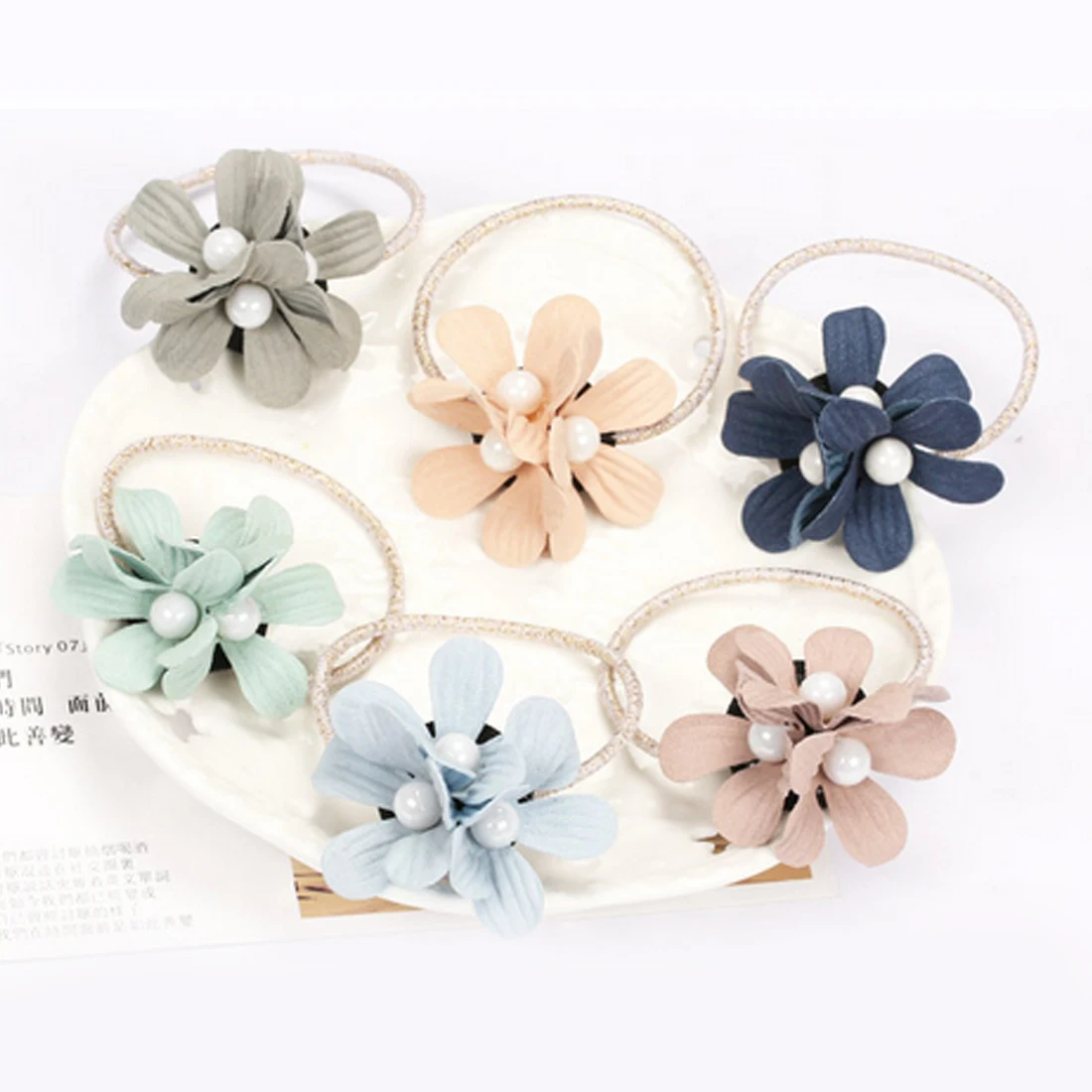 Girls Sweety Elastic Hair Bands Flower Rubber Bands Three Floral Scrunchy Accessories for Womens Ornaments Hair Rings Ropes
Girls Sweety Elastic Hair Bands Flower Rubber Bands Three Floral Scrunchy Accessories for Womens Ornaments Hair Rings Ropes