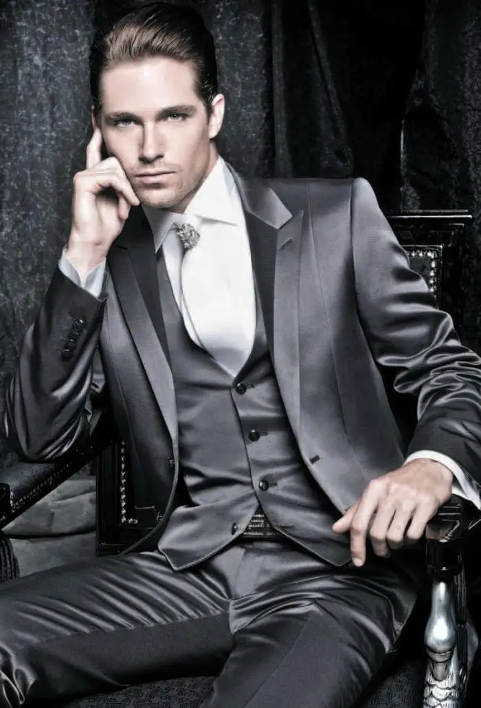 New Arrival Silver Grey Wedding Tuxedos for Men Slim Fit Prom Suits Best Men Suit Jacket+Pants+Tie+Vest
New Arrival Silver Grey Wedding Tuxedos for Men Slim Fit Prom Suits Best Men Suit Jacket+Pants+Tie+Vest