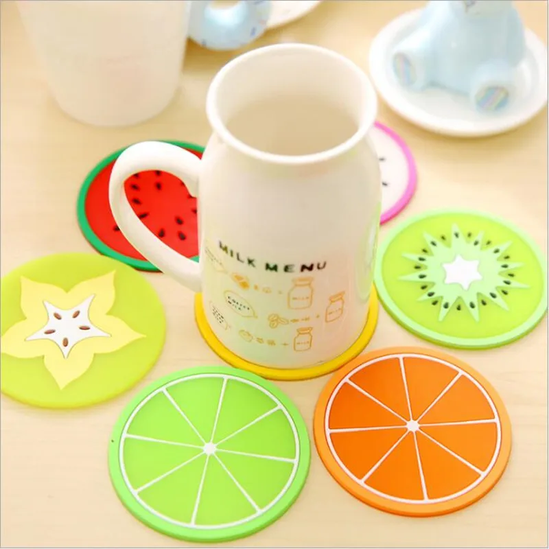 1pc Cute Colorful Silicone Fruits Mug Coasters Mats Pad Cushion Drinks Tea Cup Holder Drink Tools Placemat Mat Home Decorates
1pc Cute Colorful Silicone Fruits Mug Coasters Mats Pad Cushion Drinks Tea Cup Holder Drink Tools Placemat Mat Home Decorates